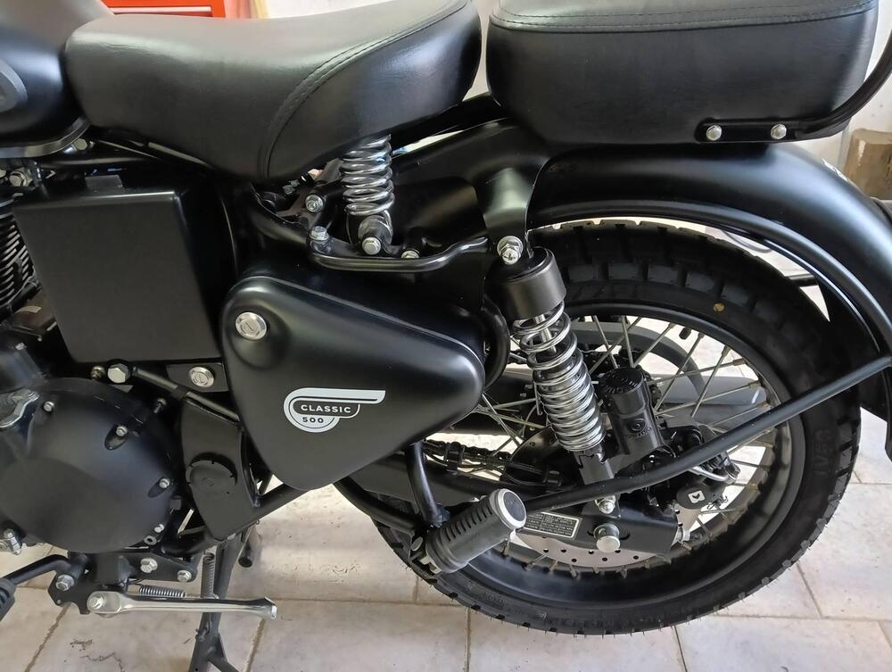 Royal Enfield Classic 500 EFI Stealth Black (2018 - 20) (11)