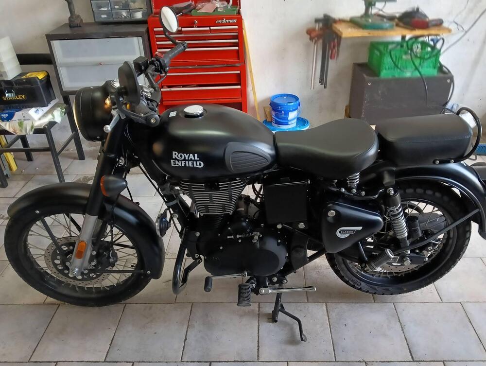 Royal Enfield Classic 500 EFI Stealth Black (2018 - 20) (19)