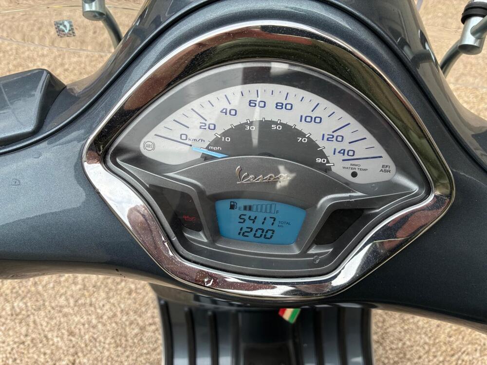 Vespa GTS 300 ABS (2014 - 16) (4)