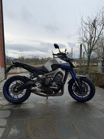 Yamaha MT-09 (2013 - 15) usata