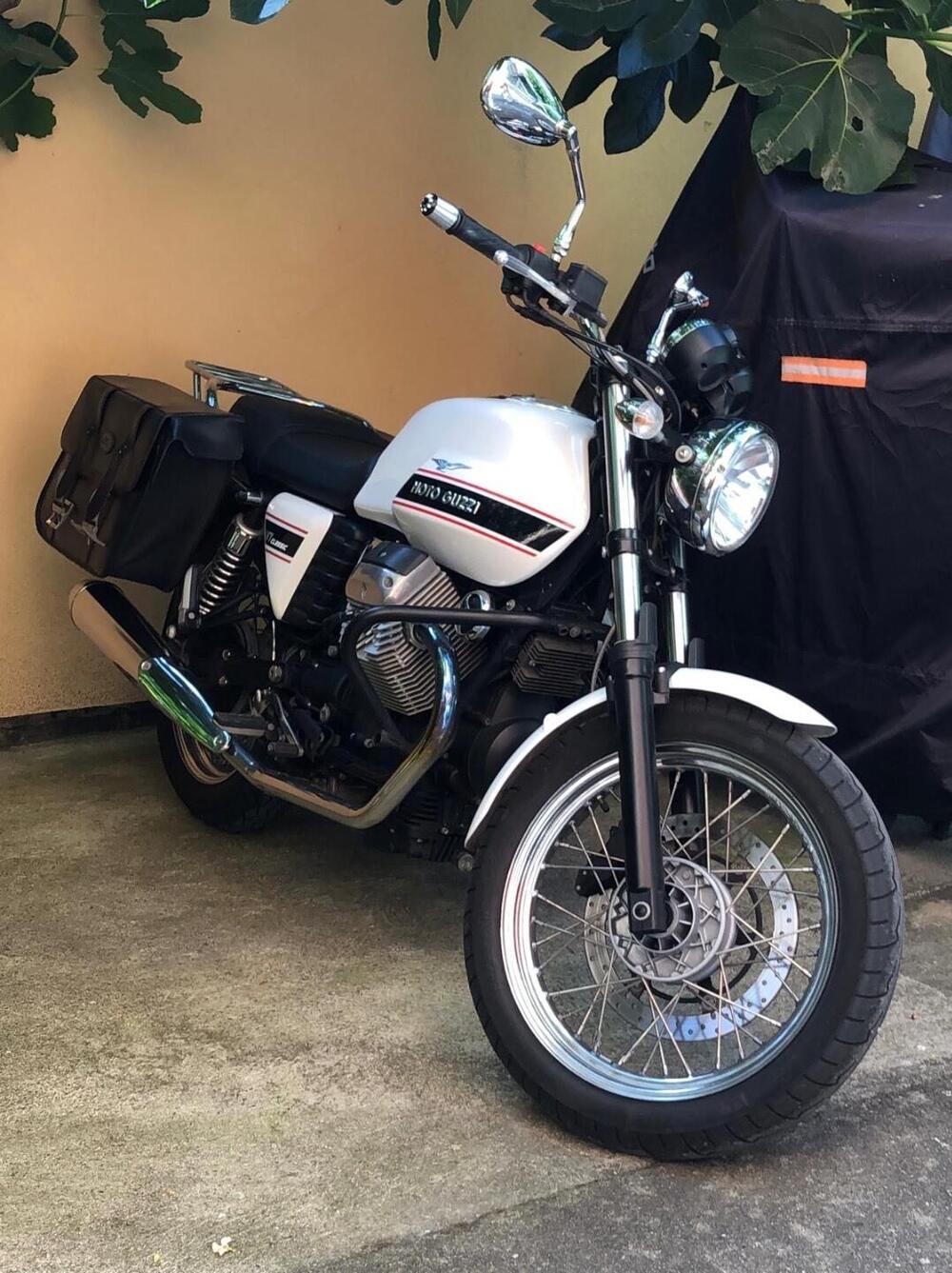 Moto Guzzi V7 Classic (2008 - 12) (3)