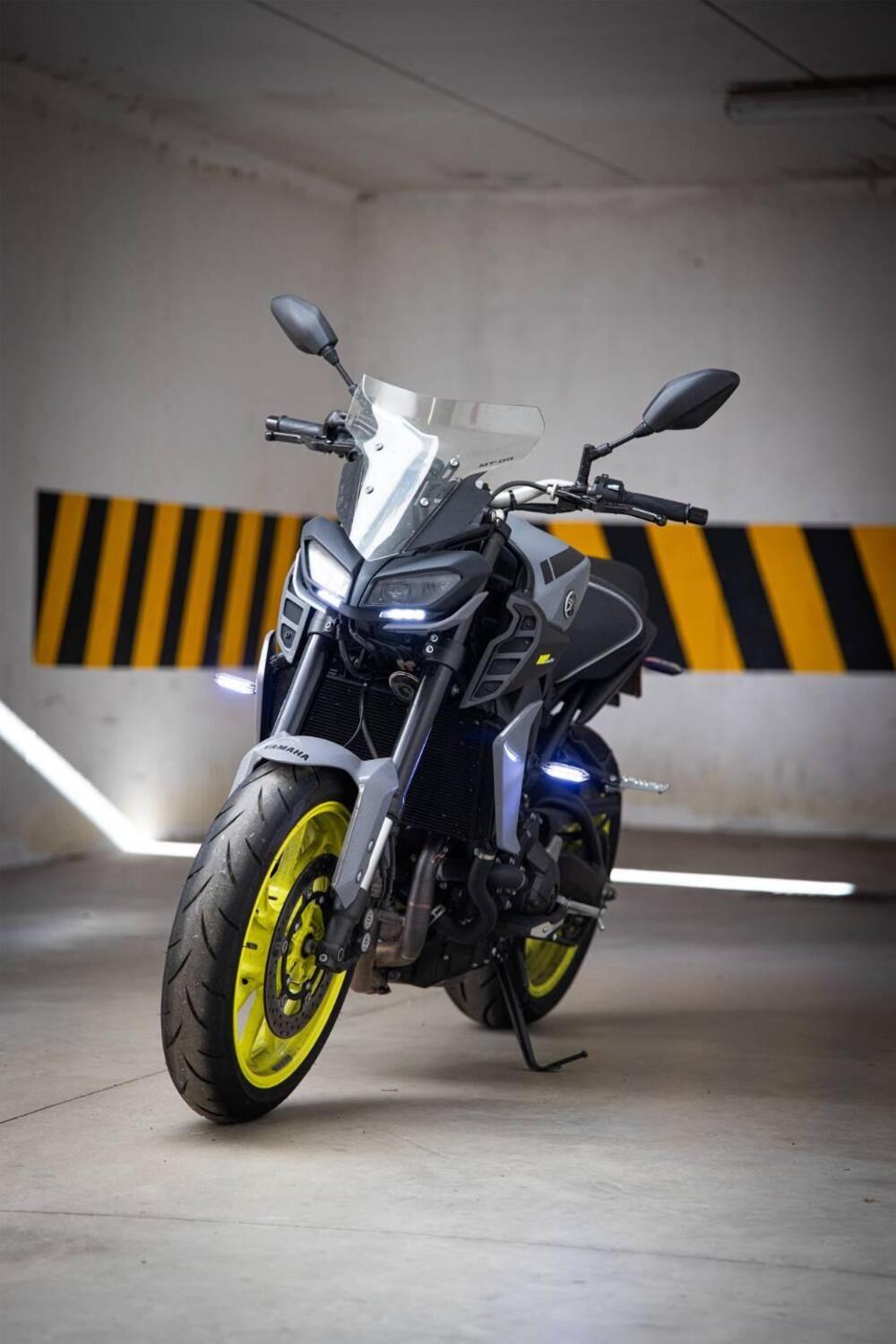Yamaha MT-09 (2017 - 20) (6)