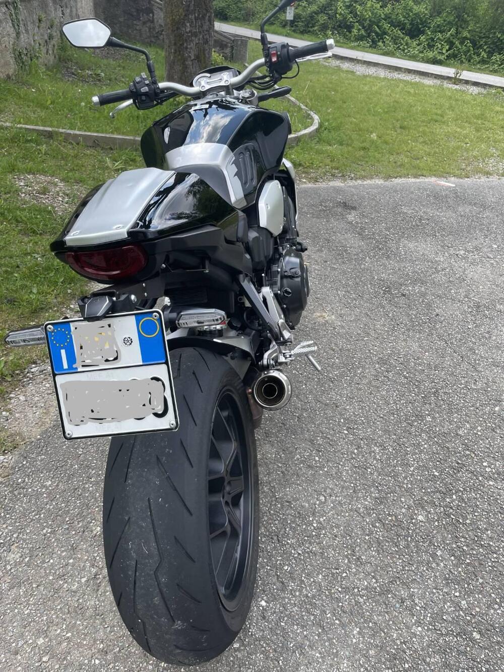 Honda CB 1000 R + Neo Sport Cafè (2019 - 20) (2)