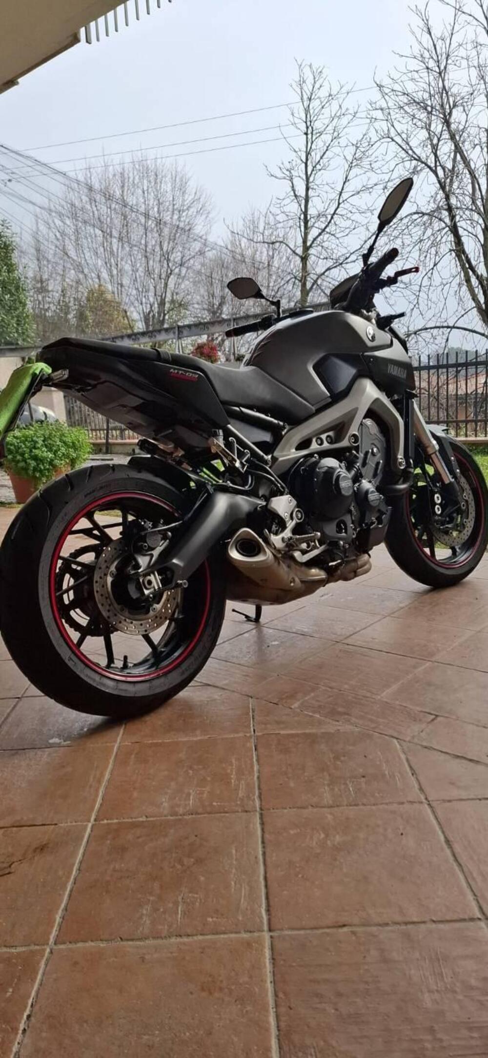Yamaha MT-09 ABS (2016) (2)