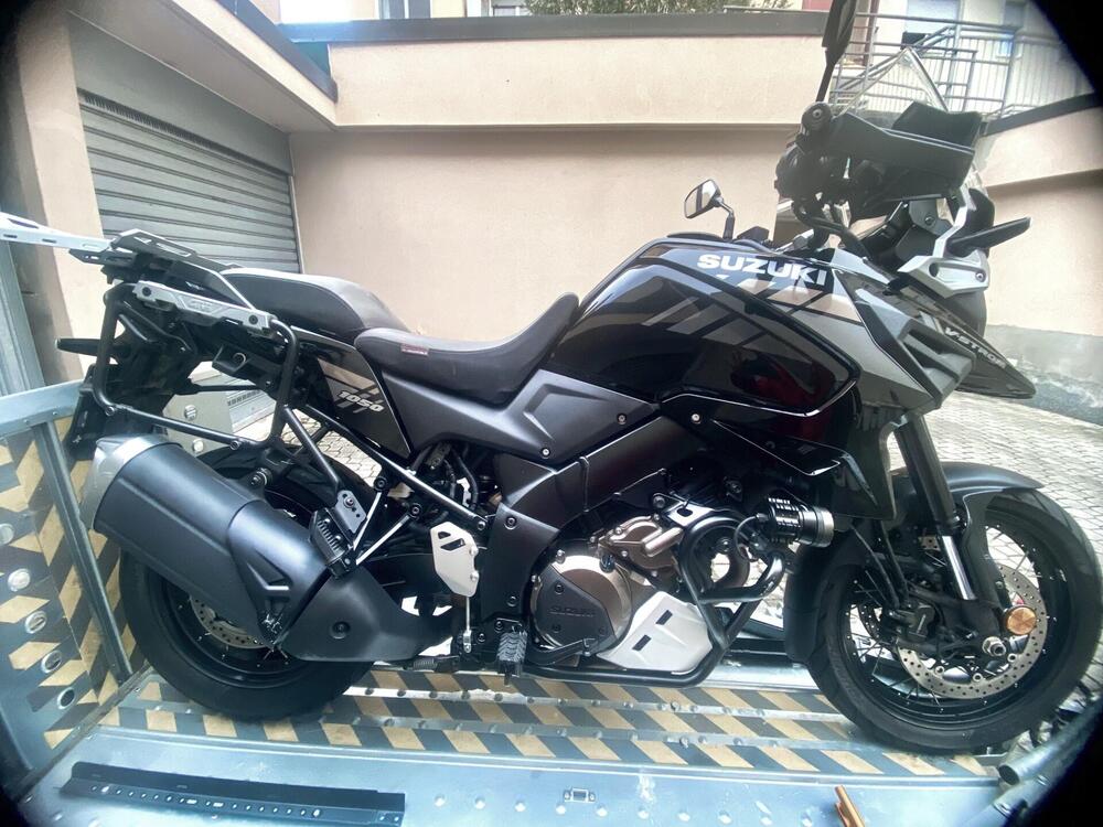 Suzuki V-Strom 1050XT Pro (2020 - 23) (4)