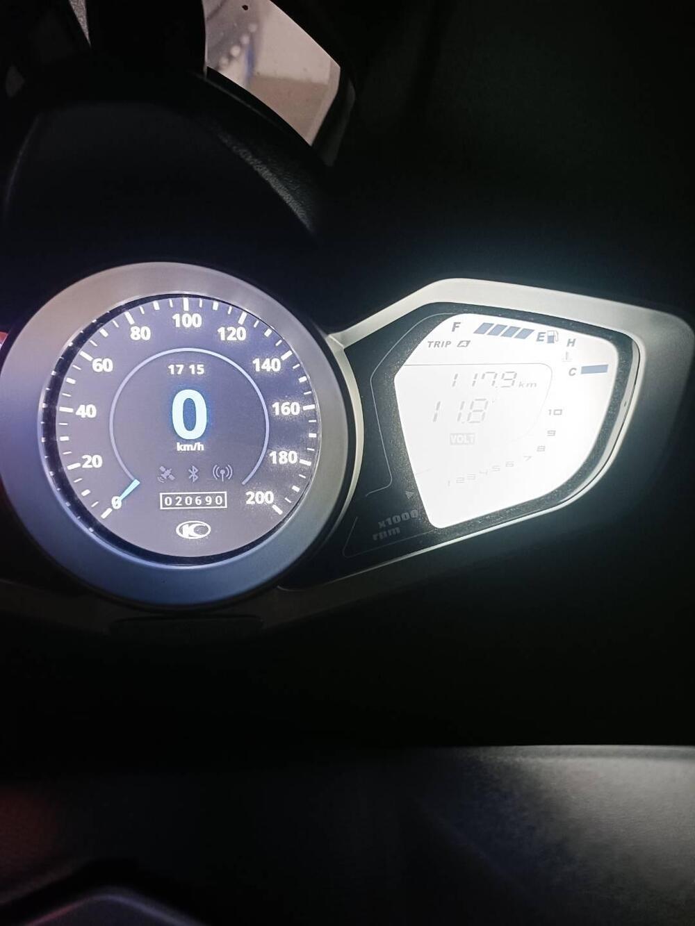 Kymco Xciting 400i S TCS (2021 - 24) (9)