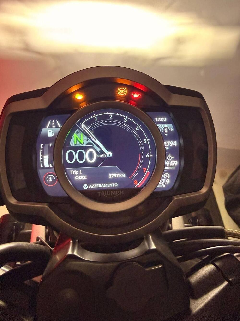 Triumph Scrambler 1200 XE Bond Edition (2020) (13)