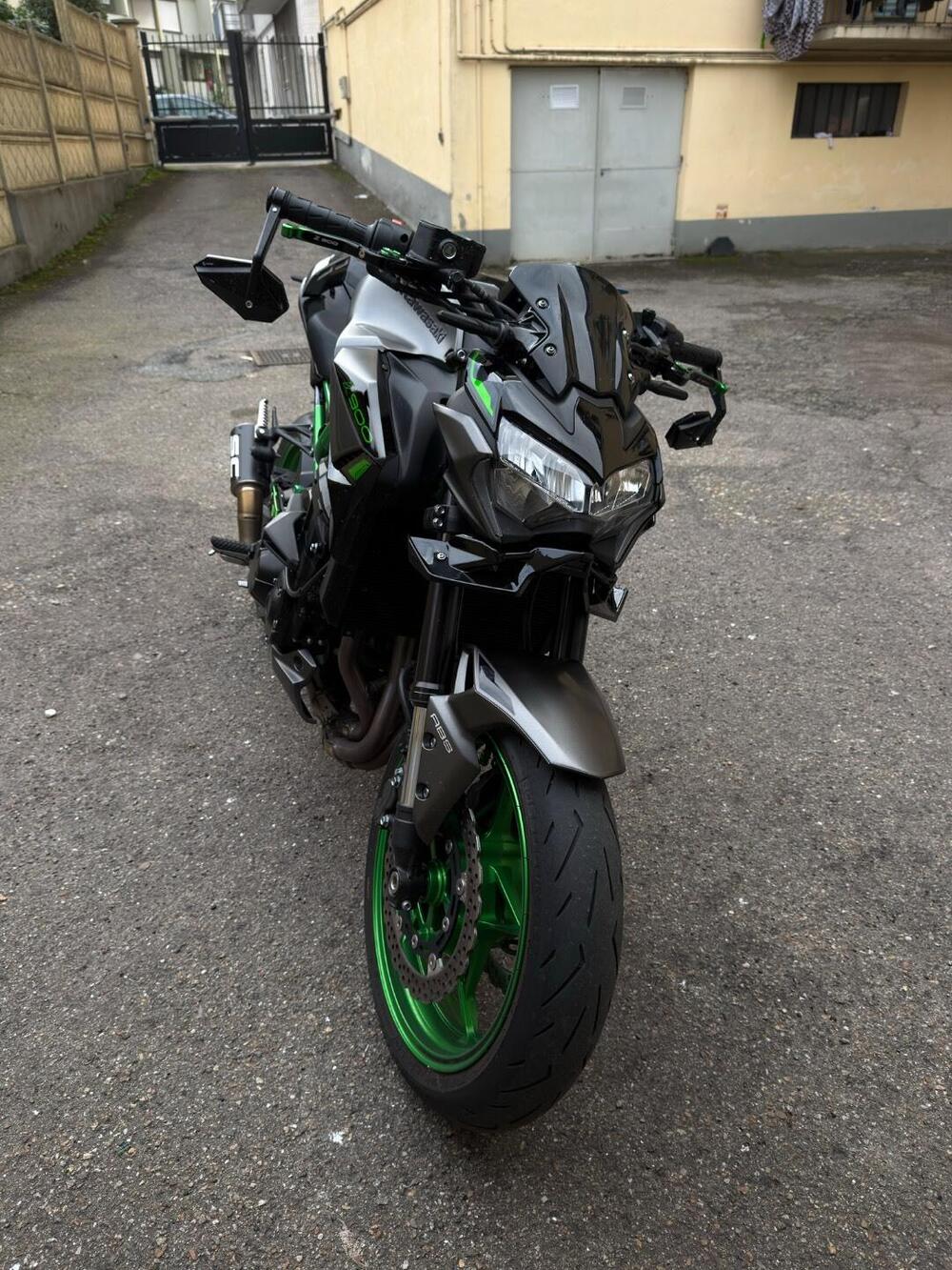Kawasaki Z 900 (2021 - 24) (2)