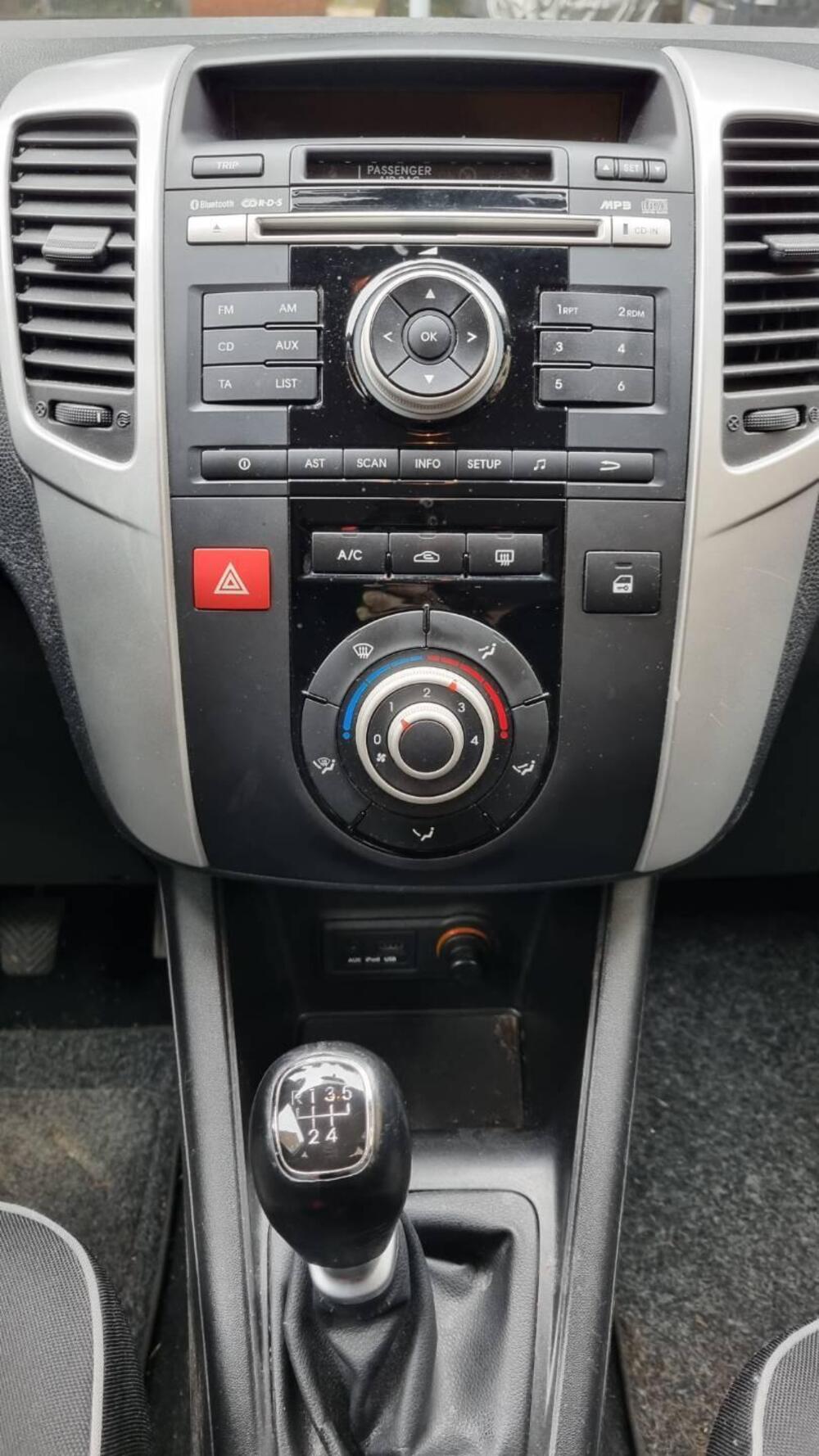 Kia Venga usata a Bologna (8)