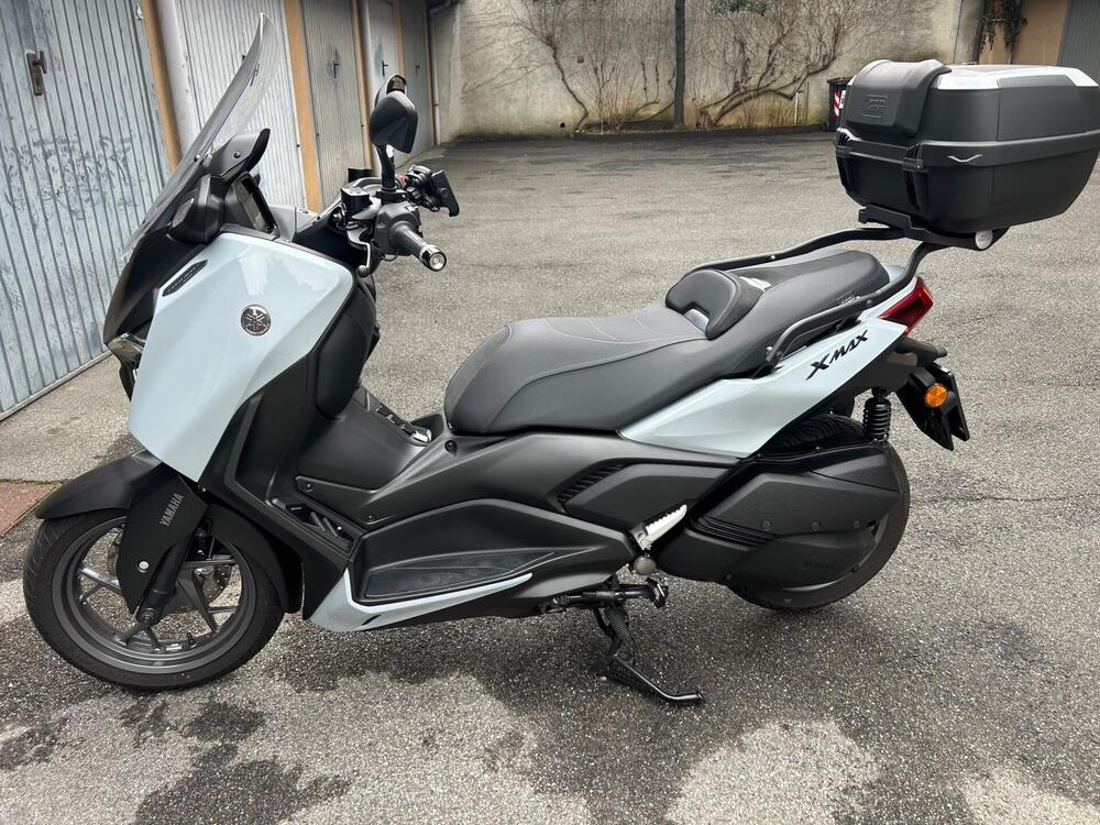 Yamaha X-Max 300 Tech Max (2025 - 26) (2)