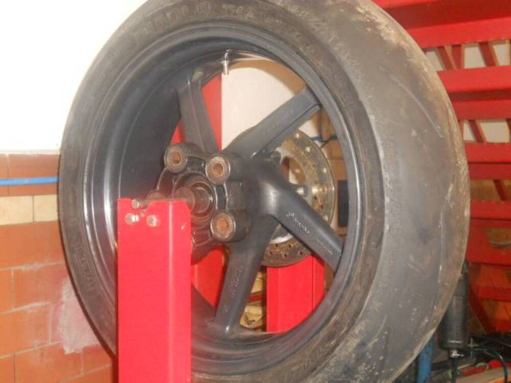 RSV RUOTA POSTERIORE Aprilia (2)