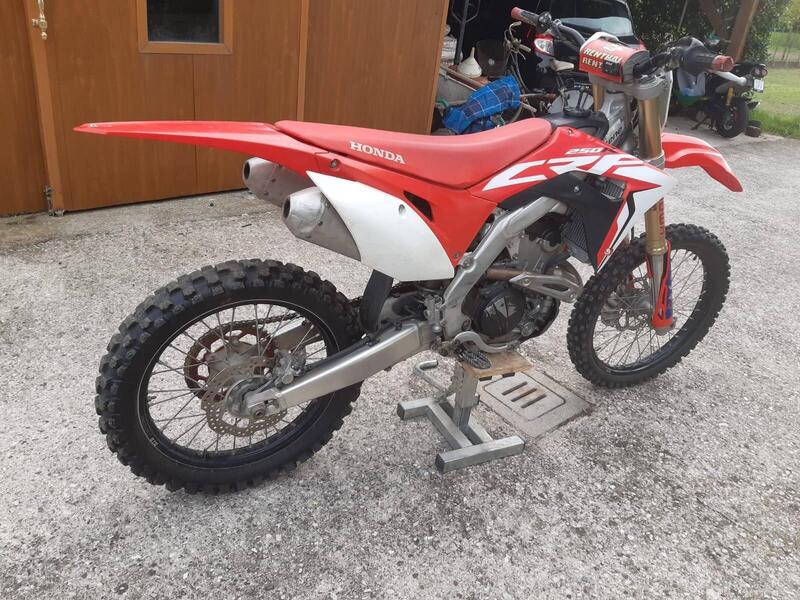 Honda CRF 250R (2019) (3)
