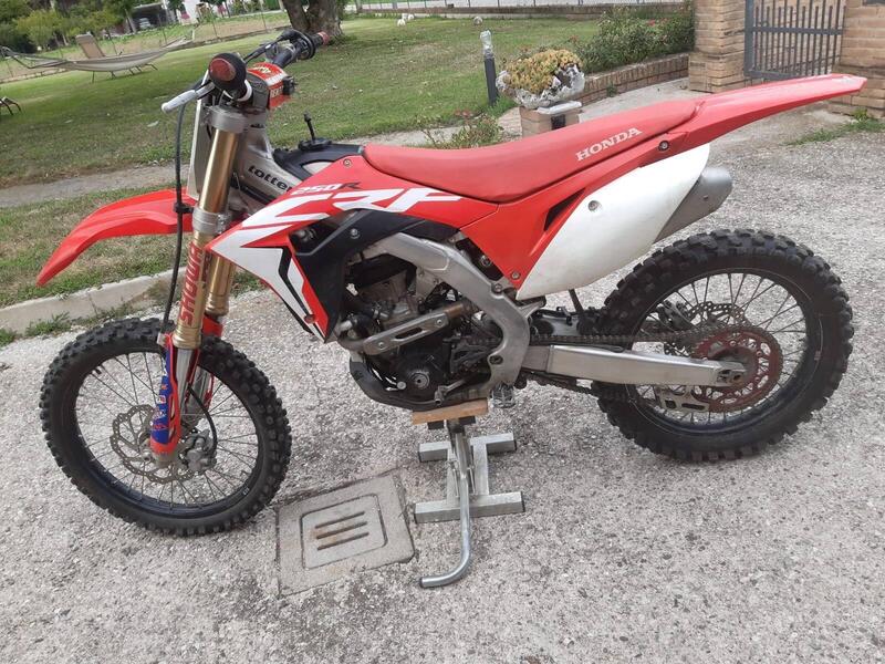 Honda CRF 250R (2019) (4)