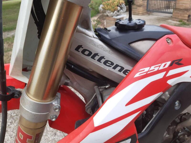 Honda CRF 250R (2019) (5)