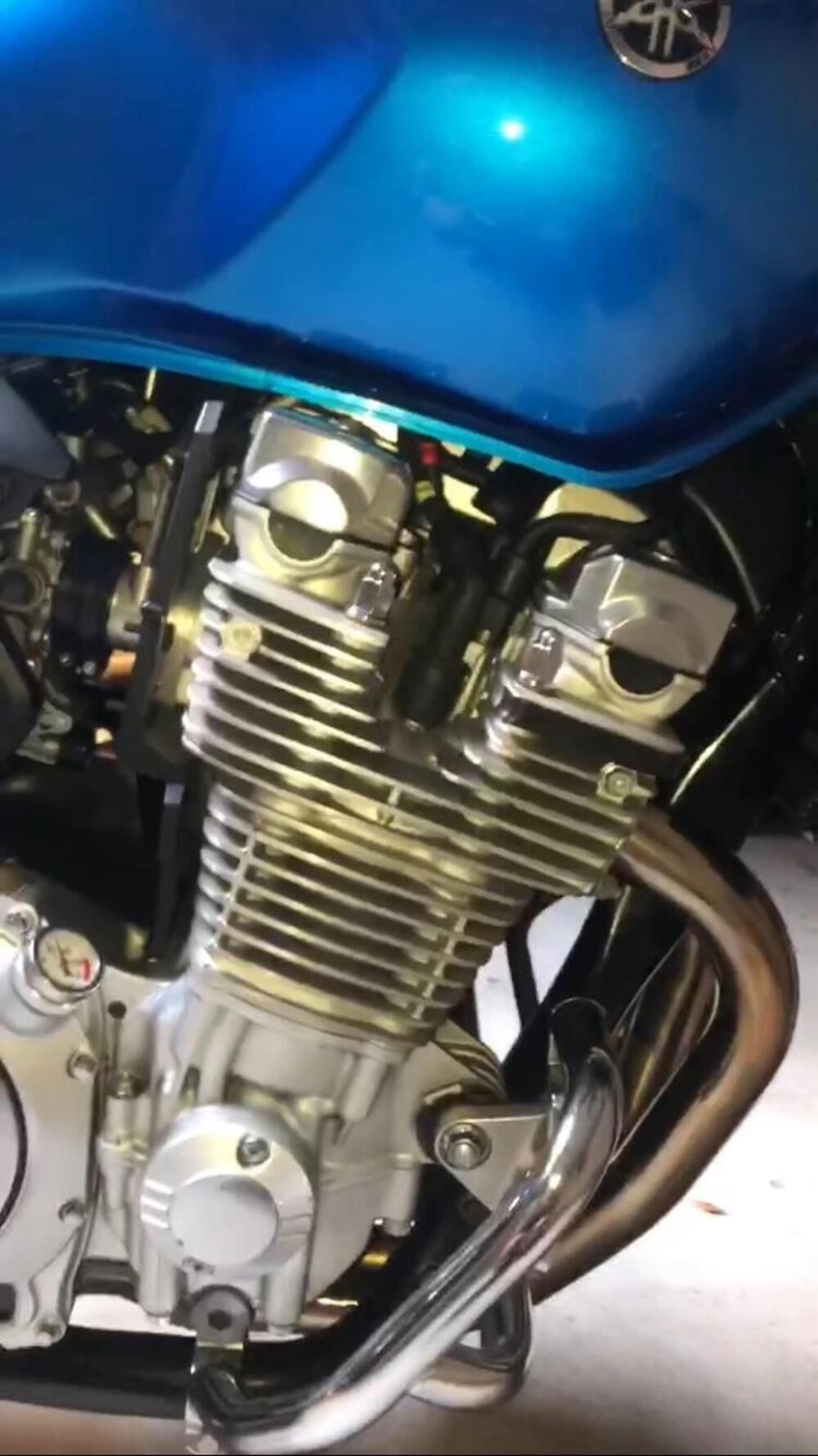 Yamaha XJR 1300 (2006 - 14) (16)