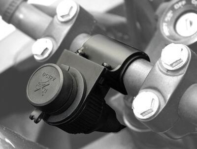 Presa 12V impermeabile con supporto universale per BC Battery Controller