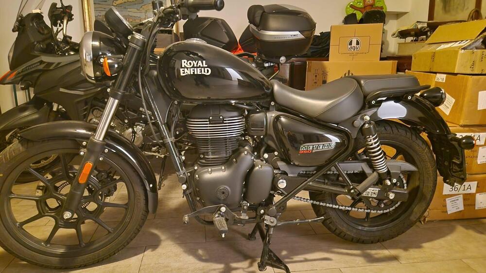 Royal Enfield Meteor 350 (2021 - 26) (2)