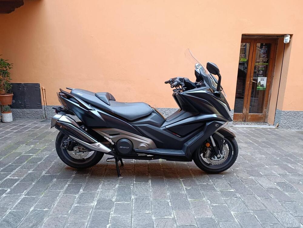 Kymco AK 550 ETS (2021 - 26) (2)