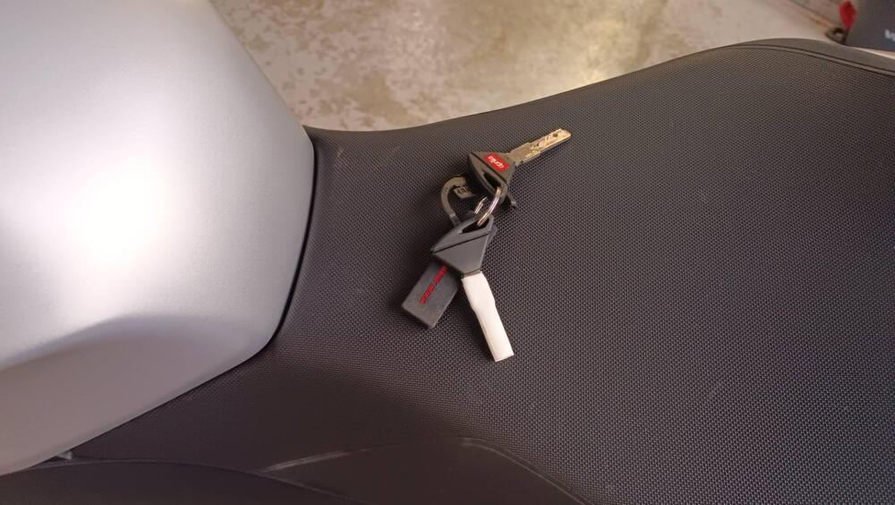 Aprilia Tuono V4 (2025 - 26) (9)