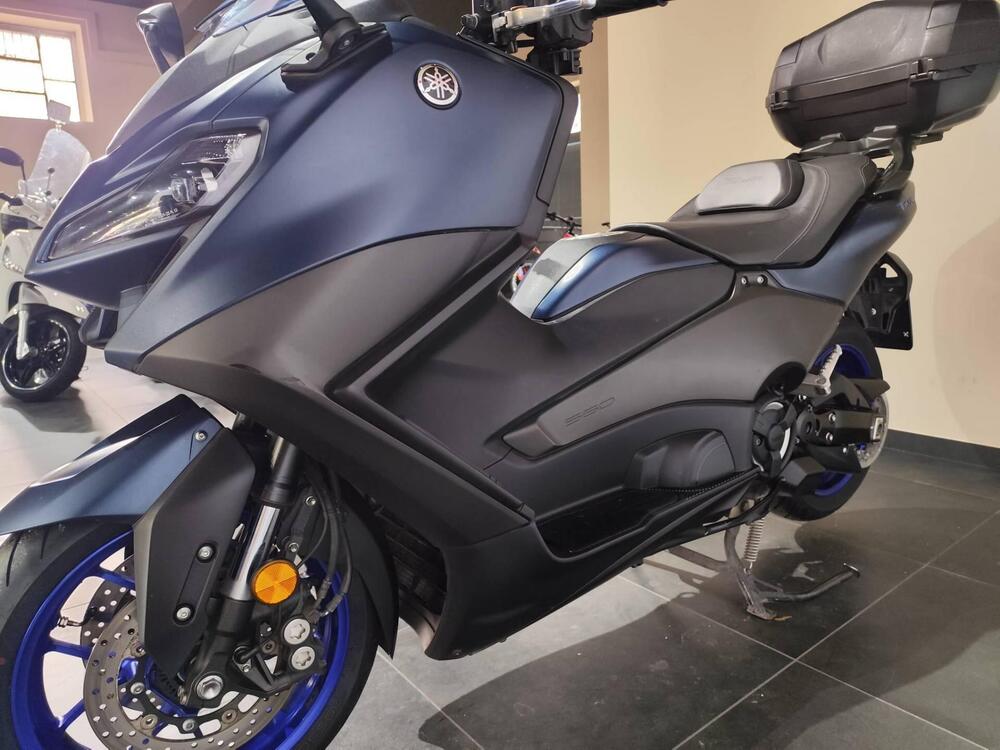 Yamaha T-Max 560 (2022 - 24) (5)