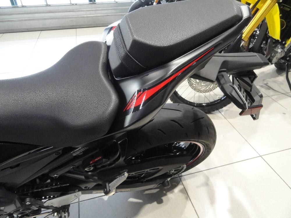 Kawasaki Z 900 (2021 - 24) (11)