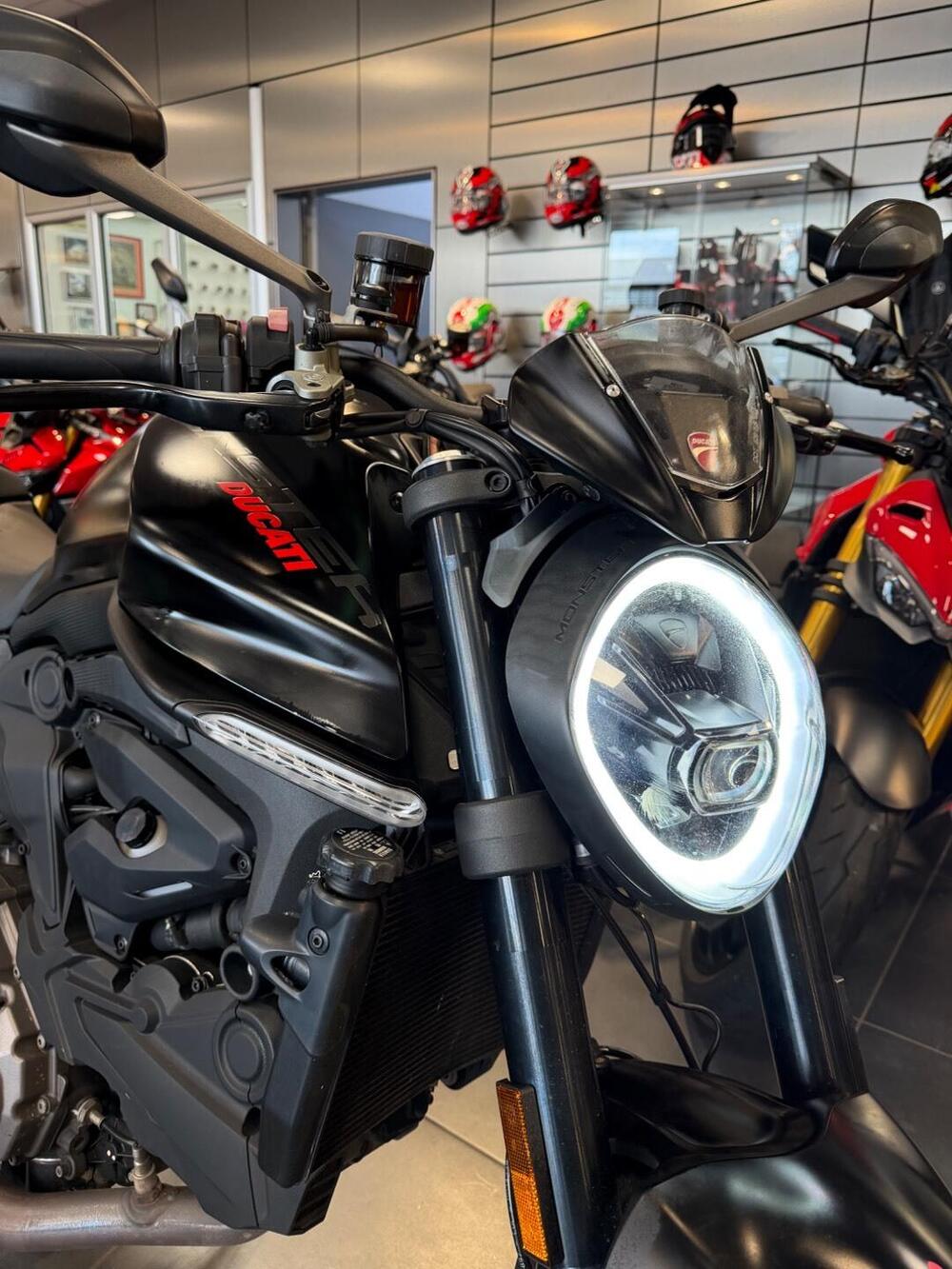 Ducati Monster 937 + (2021 - 25) (7)