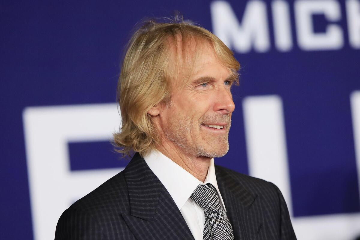 F1 2026. Cadillac svela la livrea al Super Bowl, poi Michael Bay fa causa da 1,5 mln per frode: cosa è successo