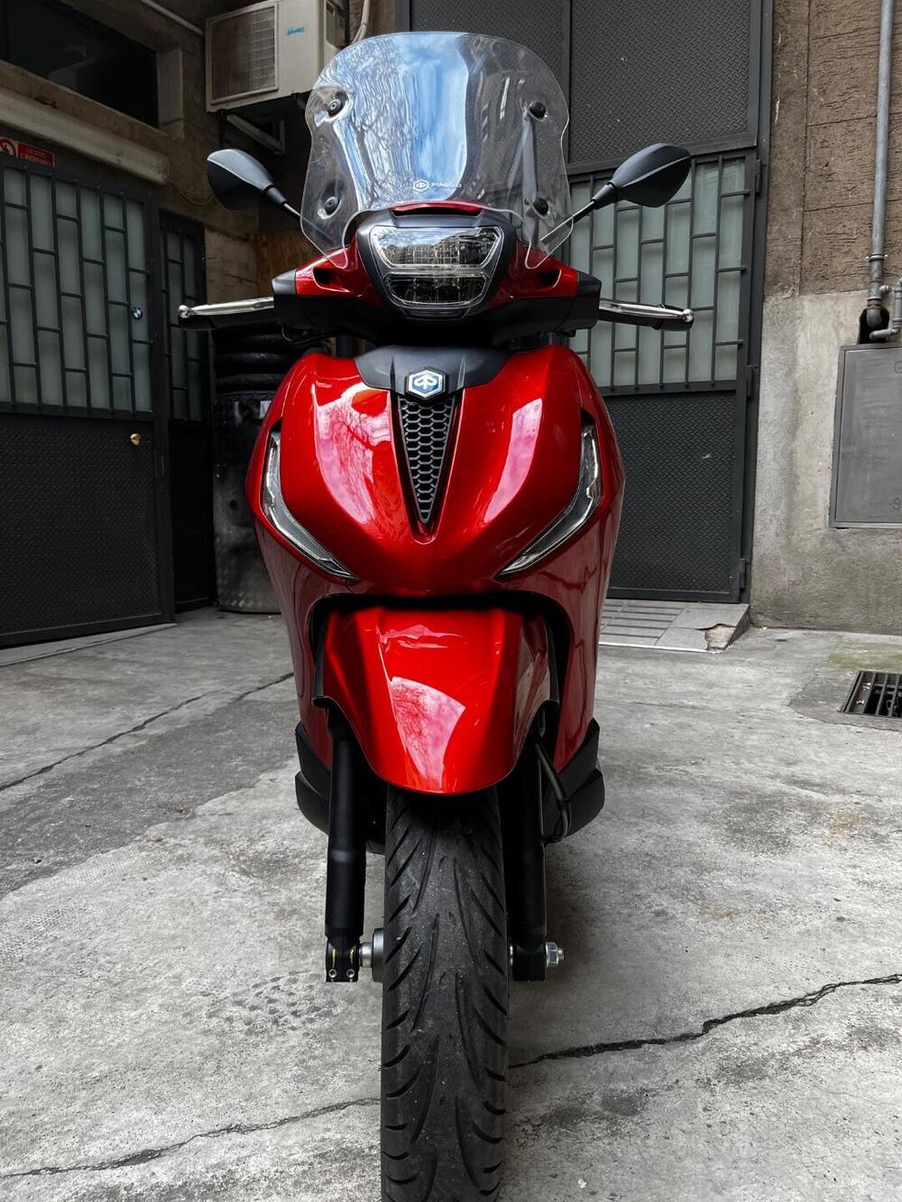 Piaggio Beverly 400 ABS-ASR (2021 - 24) (3)