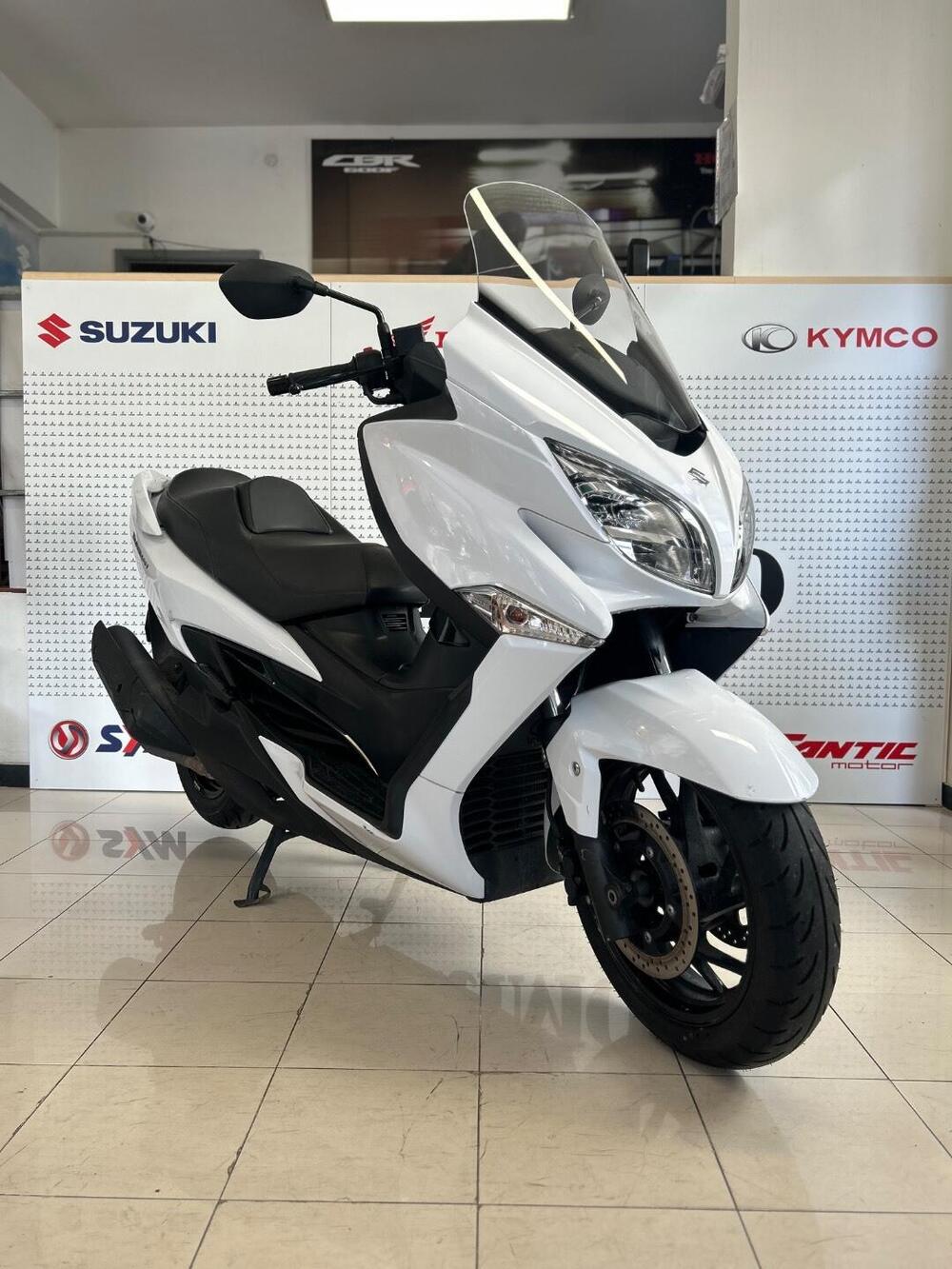 Suzuki Burgman AN 400 (2017 - 20) (2)