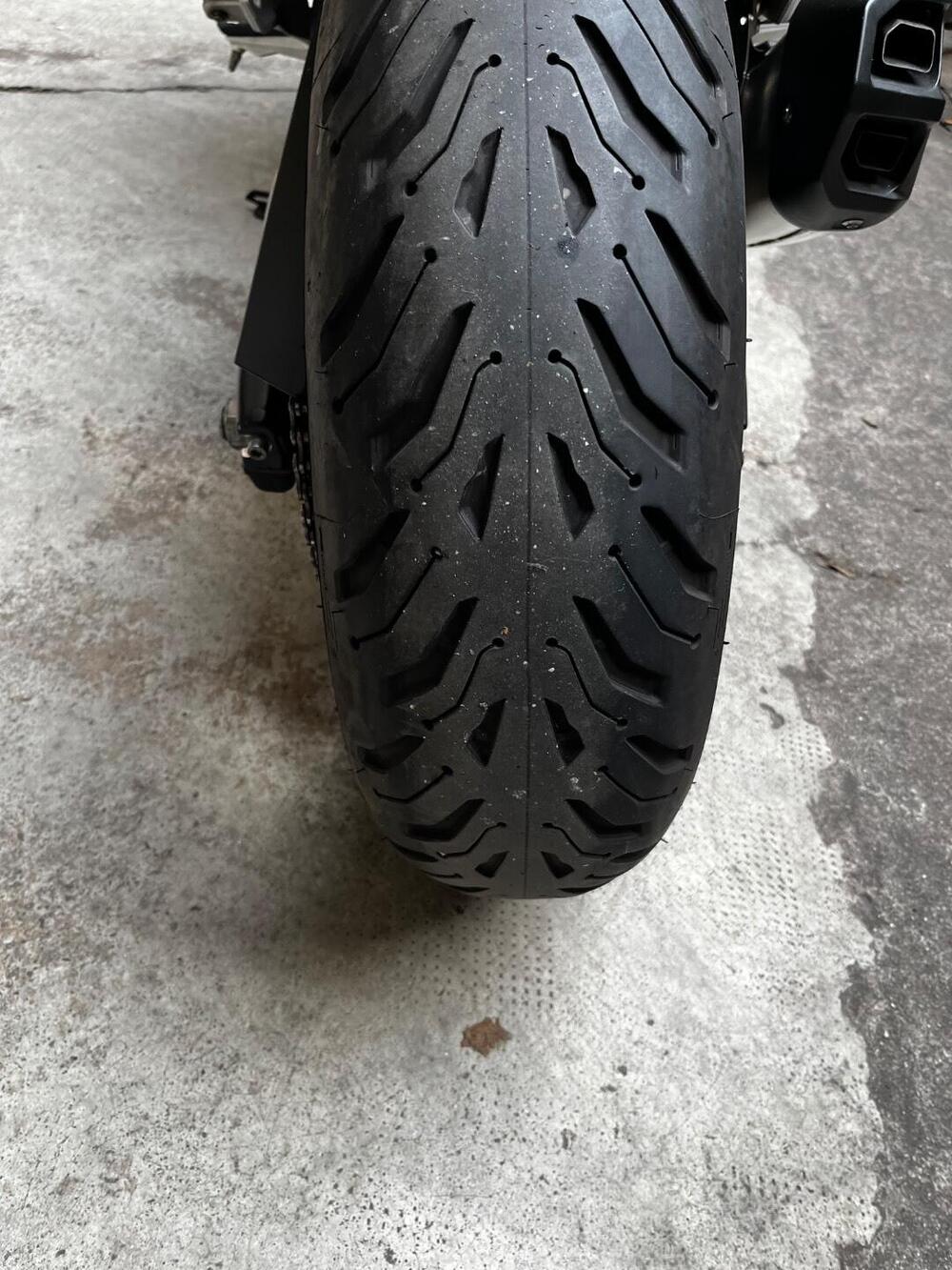 Bmw F 900 R (2021 - 24) (4)