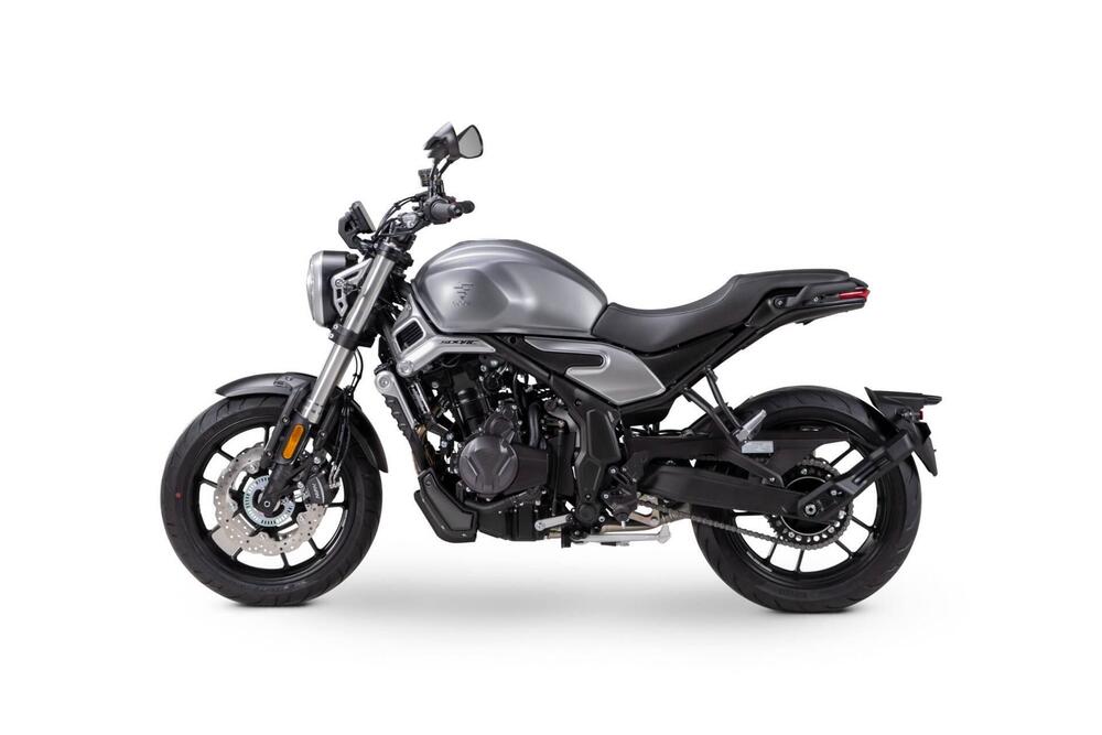 Voge Trofeo 500AC (2022 - 26) (7)