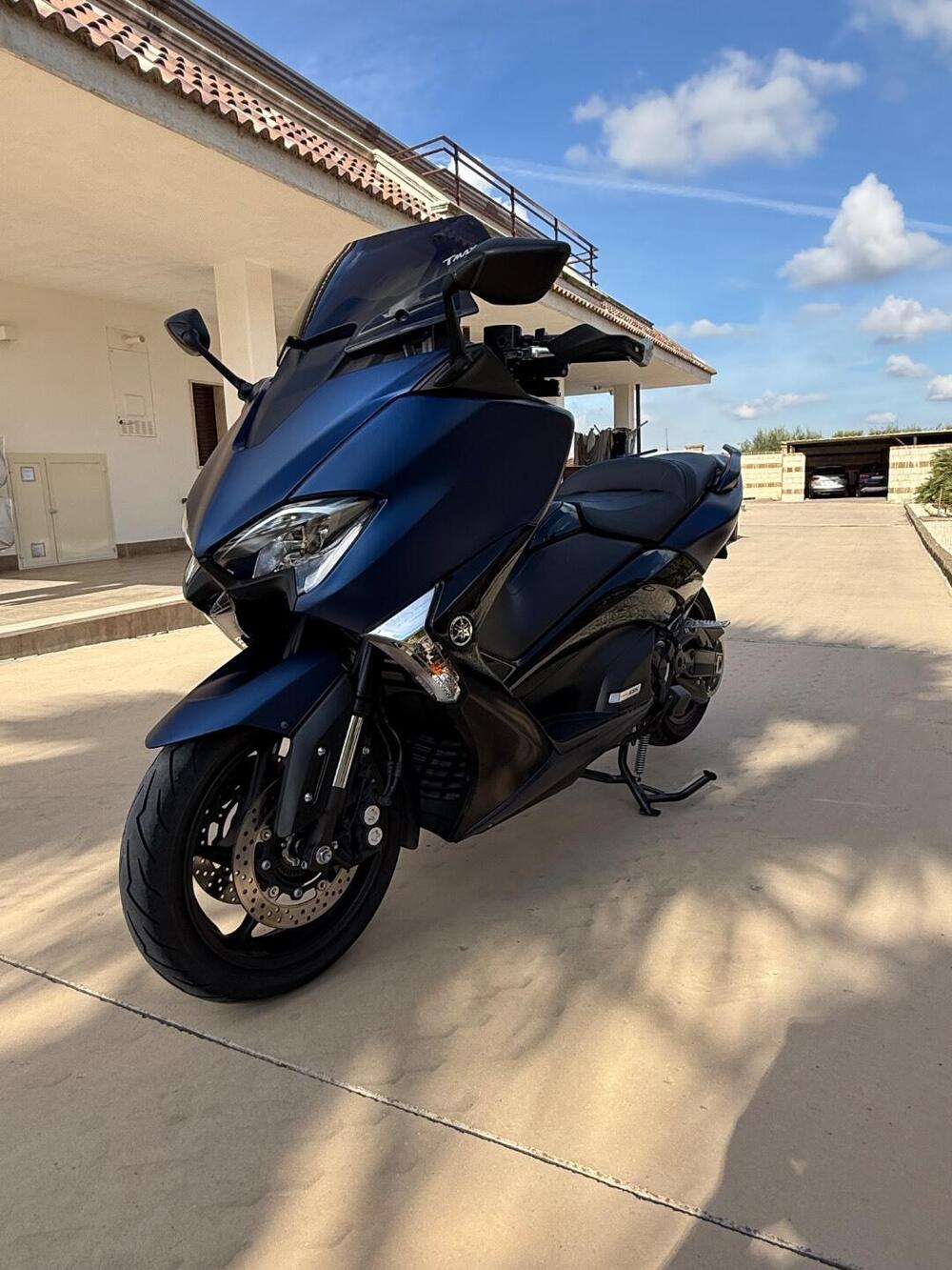 Yamaha T-Max 530 DX (2017 - 19) (2)