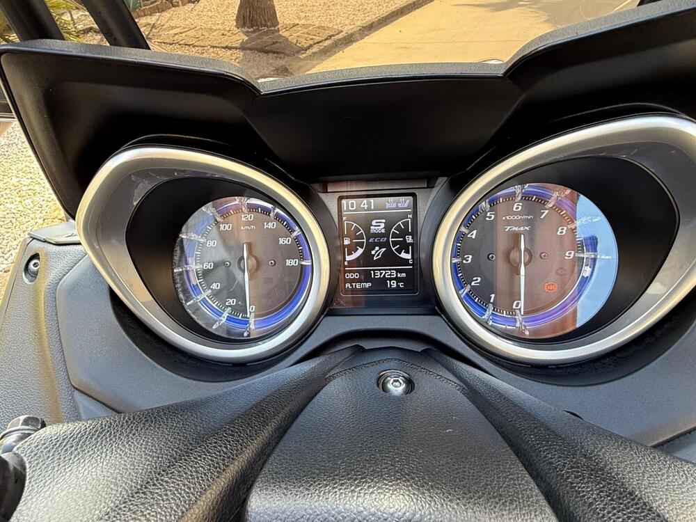 Yamaha T-Max 530 DX (2017 - 19) (8)