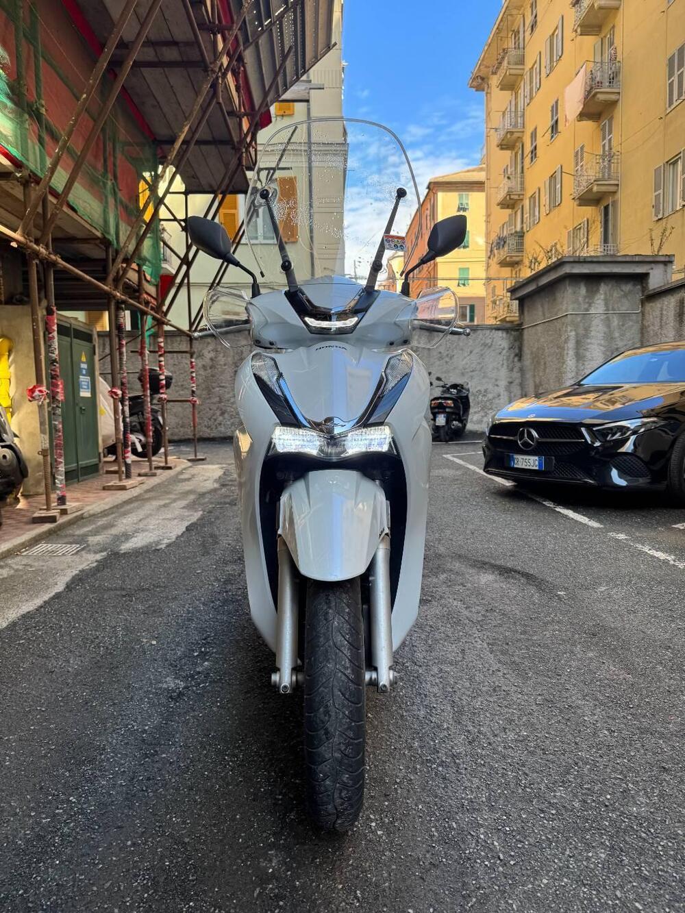 Honda SH 350 (2021 - 24) (2)