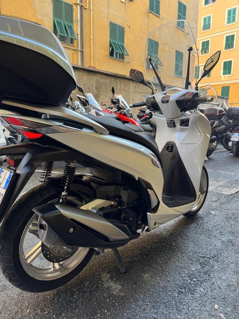 Honda SH 350 (2021 - 24) (4)