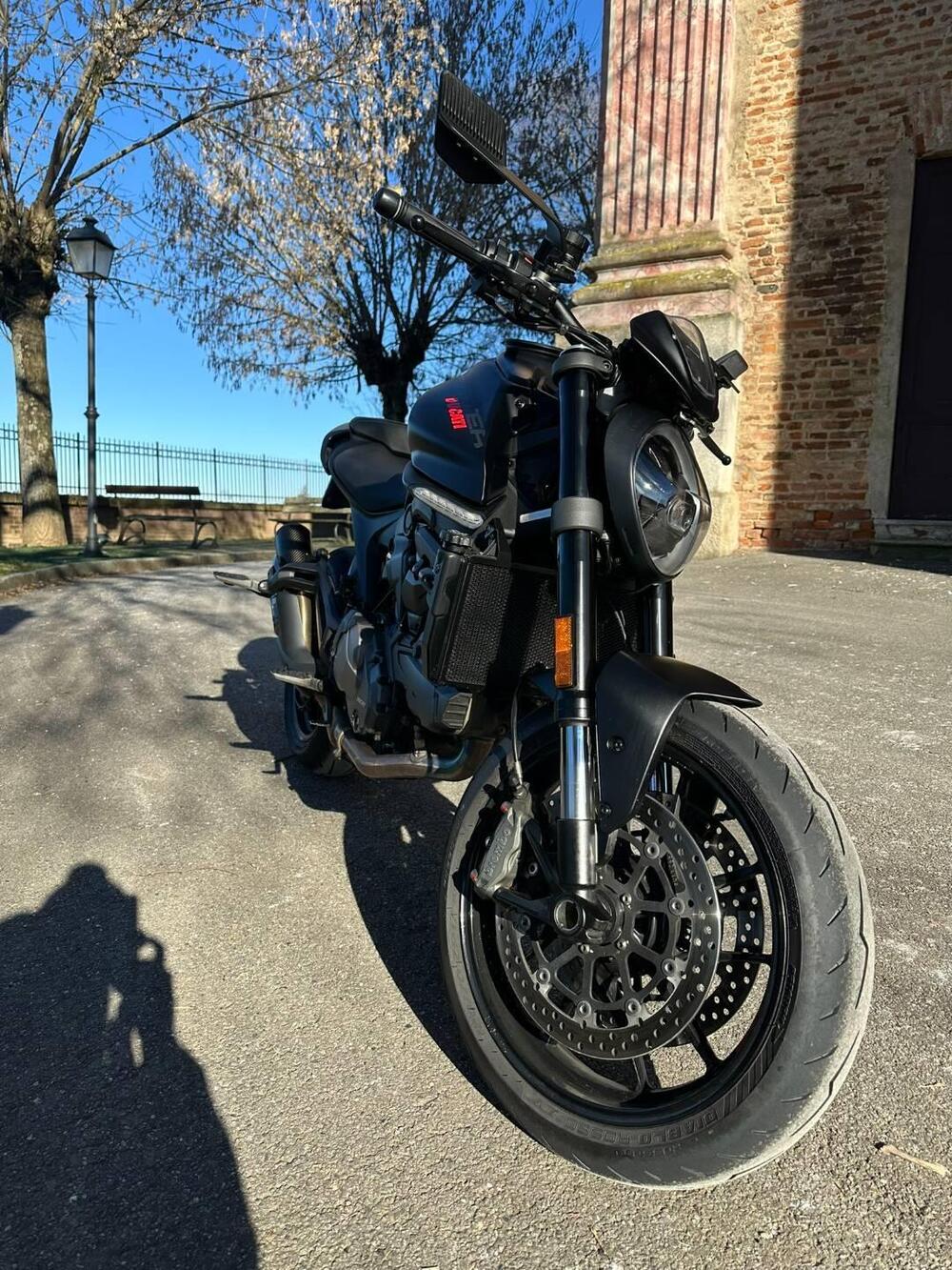 Ducati Monster 937 + (2021 - 25) (5)