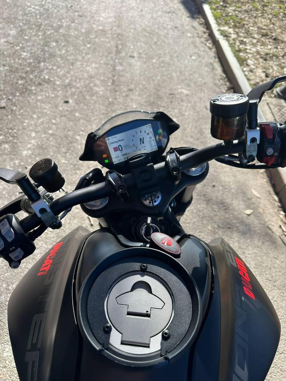 Ducati Monster 937 + (2021 - 25) (11)