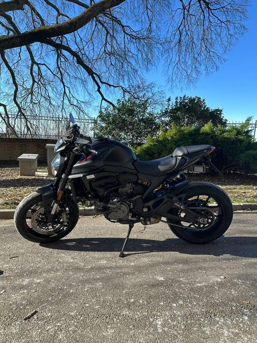 Ducati Monster 937 + (2021 - 25)