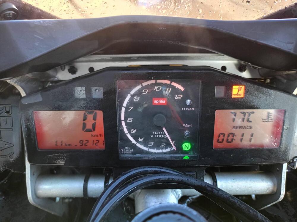 Aprilia RSV 1000 (2000 - 01) (3)