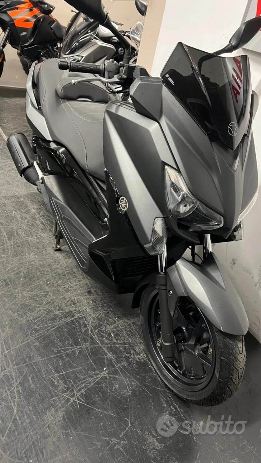 Yamaha X-Max 250 (2014 - 16) (11)