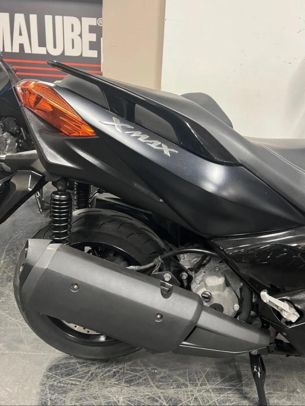 Yamaha X-Max 300 Iron Max (2019 - 20) (5)