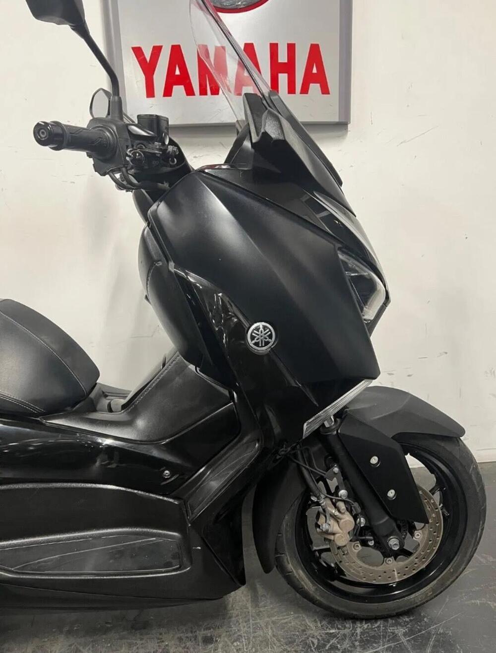 Yamaha X-Max 300 Iron Max (2019 - 20) (6)