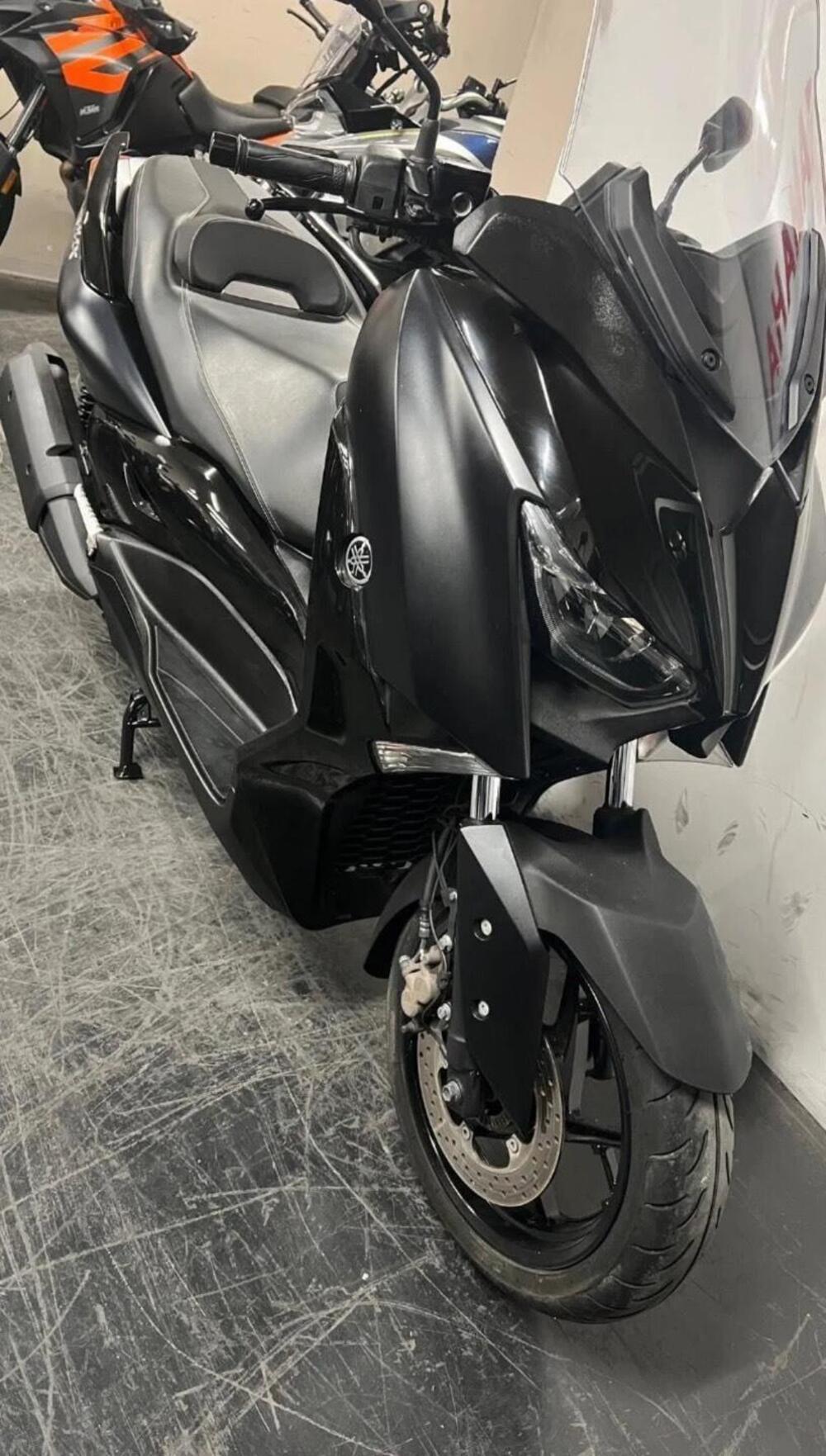 Yamaha X-Max 300 Iron Max (2019 - 20) (10)