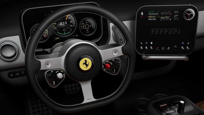 Ferrari Luce: gli interni della nuova elettrica, disegnati dall'ex designer di Apple Jony Ive [VIDEO]