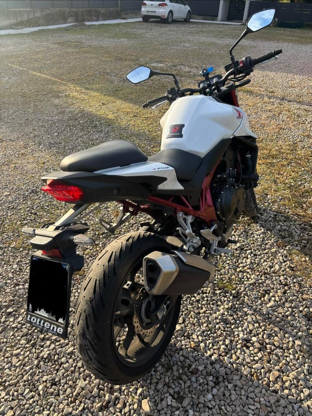 Honda CB 750 Hornet (2023 - 24) (5)