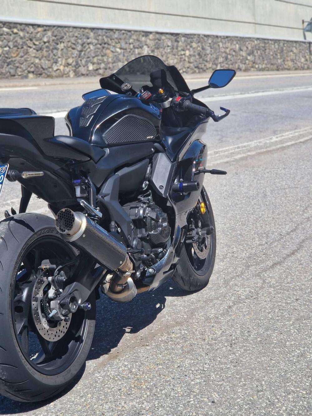 Yamaha YZF R7 (2021 - 25) (3)