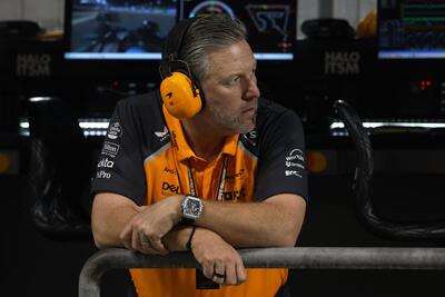 F1. &ldquo;Soliti giochetti politici. &Egrave; tutto legale&rdquo;: Zak Brown punge sulla presunta irregolarit&agrave; del motore Mercedes