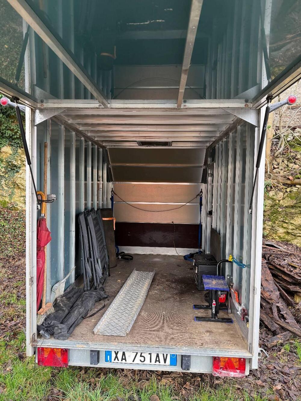 Carrello chiuso per trasporto moto Bertuola Bertuola carrelli (2)