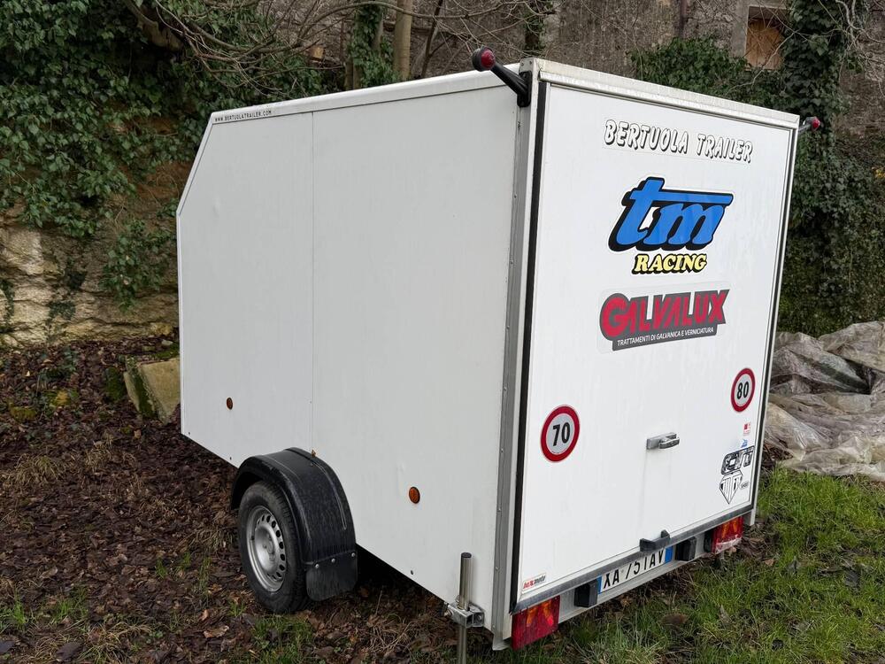 Carrello chiuso per trasporto moto Bertuola Bertuola carrelli (4)