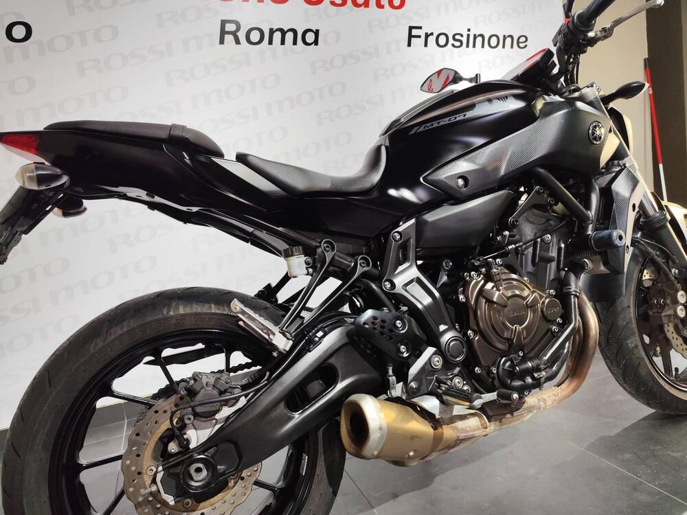 Yamaha MT-07 (2017 - 18) (2)